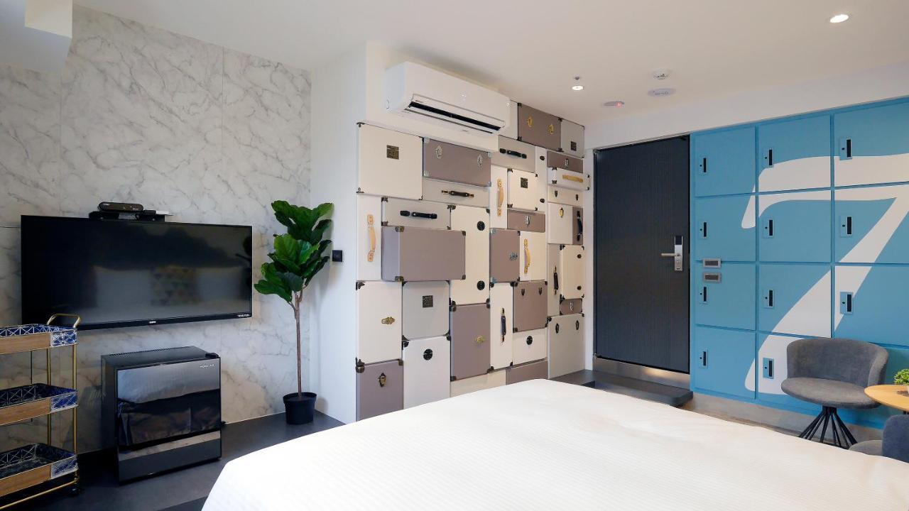 K Hotel - Yizhong 台中市 エクステリア 写真